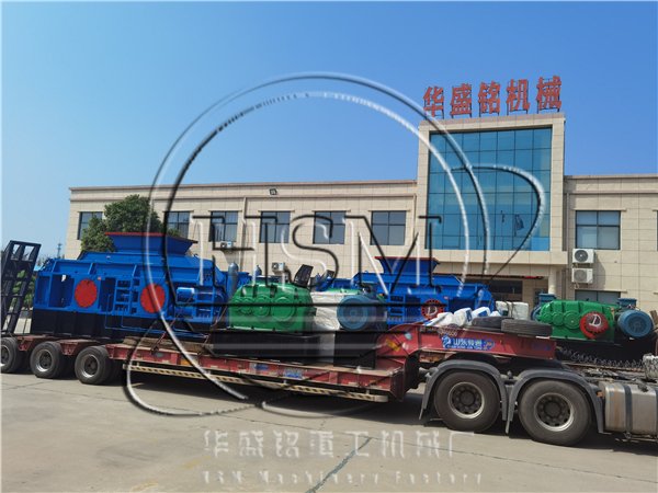 兩臺1810型液壓對輥破碎機(jī)一起發(fā)往河北秦皇島